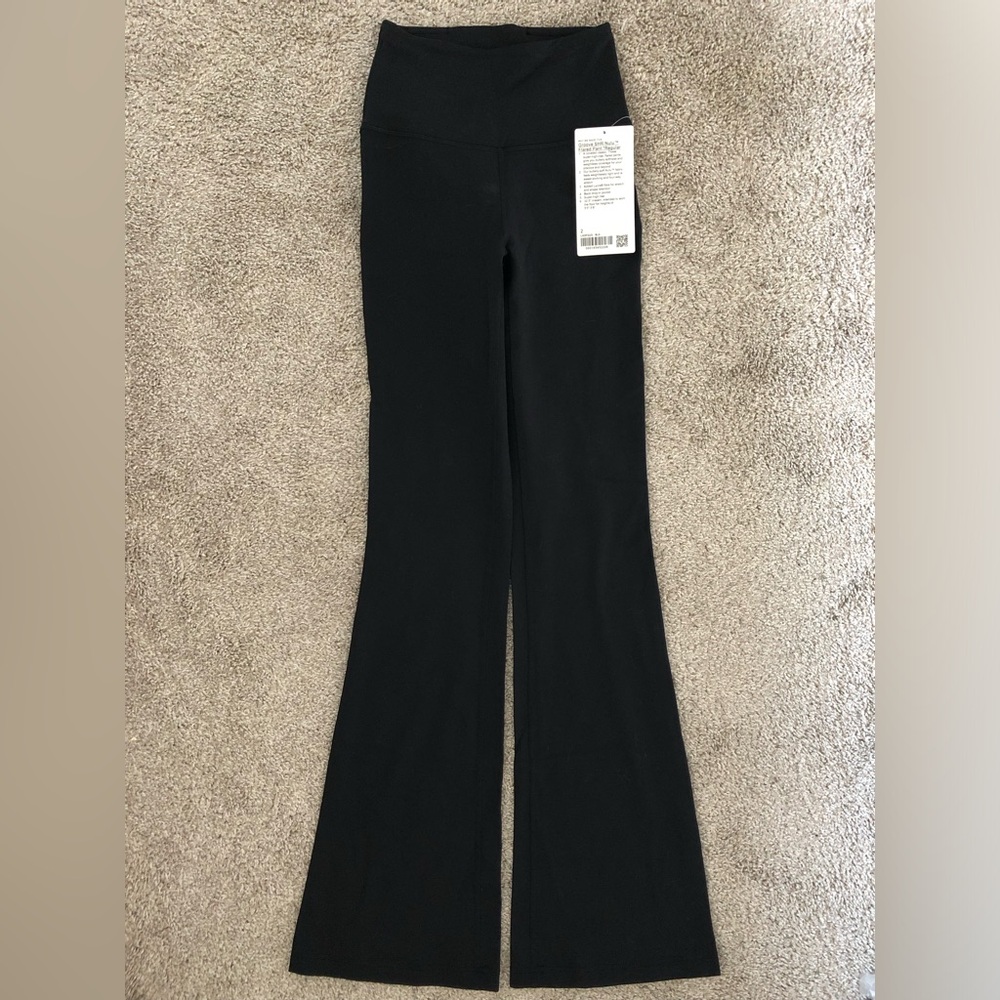 Lululemon *Groove SHR Nulu™ Flared Pant Regular